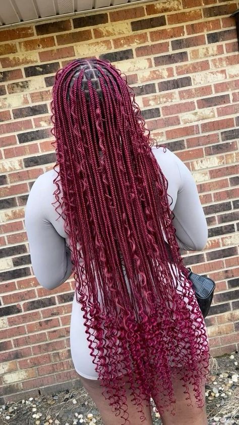 Hairstyles For December 2024, Maroon Goddess Knotless Braids, Maroon Boho Knotless Braids, Maroon Knotless Braids With Curls, Maroon Hair Braids, Maroon Boho Braids, Maroon Goddess Braids, Maroon Braids For Black Women, Burgundy Braids With Curls