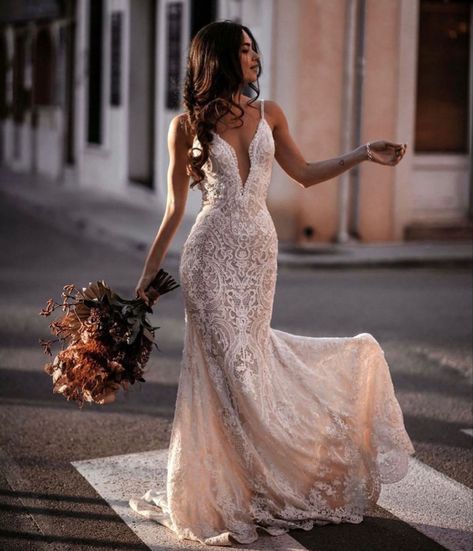 Lace wedding gown with low cut front and spaghetti straps. Tali Photography, Couture Dior, Wedding Dress Necklace, Dresses With Appliques, Robes Glamour, Wedding Dress Store, Board Wedding, Galia Lahav, Wedding Gowns Mermaid