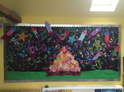 An Early Years 'Bonfire Night/fireworks' display from Kate's class. Firework Display Board, Celebrations Eyfs, Fireworks Eyfs, Eyfs Fireworks, Bonfire Activities, Firework Crafts, Watercolor Fireworks, Bonfire Night Activities, Bonfire Night Crafts