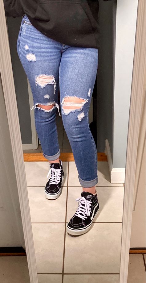 Jeans And Vans Outfit Winter, Hightop Vans Outfit Winter, Vans Bota Outfit Mujer, Outfits With Vans High Tops, Fits With Vans, Outfits Con Vans, High Top Vans Outfit, Vans Outfits, Vans High Tops