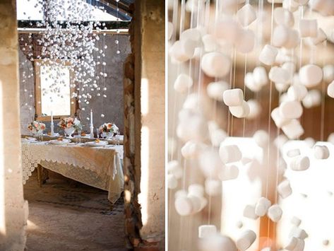 Marshmallow Chandelier, Marshmallow Garland, Snow Decor, Campfire Party, Pinterest Fail, Snow Party, Ski Party, Winter Wonderland Decorations, Apres Ski Party