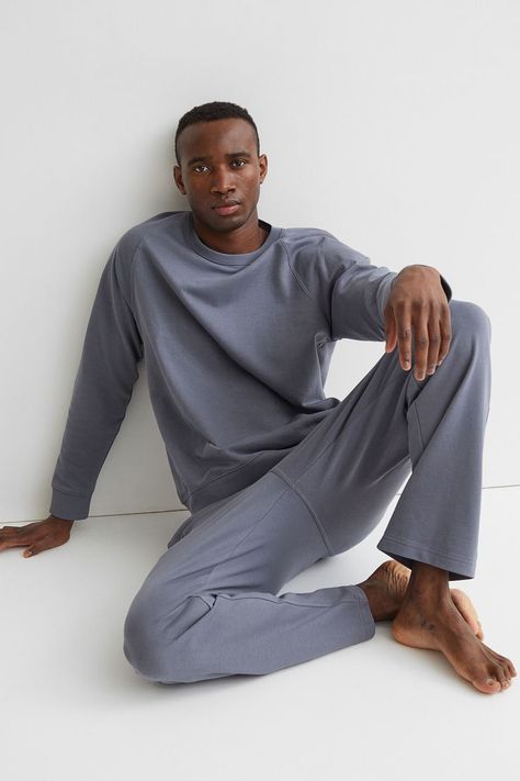 Loungewear Photography, Sleepwear Aesthetic, Side Part Haircut, Pajamas Aesthetic, Mens Pjs, Men Nightwear, Mens Loungewear, Jogger Set, Mens Casual Outfits