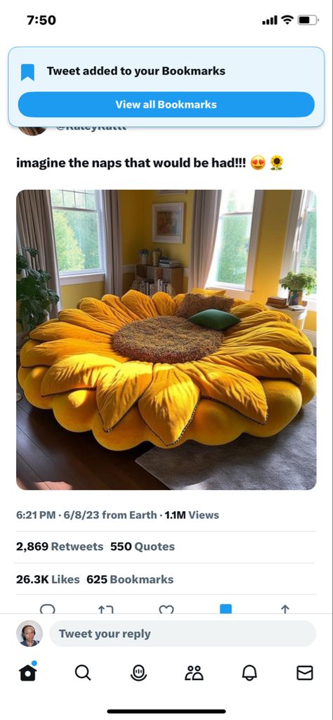 Sunflower circular bed Sunflower Bed, Circular Bed, Circle Bed, Green Blanket, Round Beds, Pinterest Room Decor, Animal Room, Woman Bedroom, Green Bedding