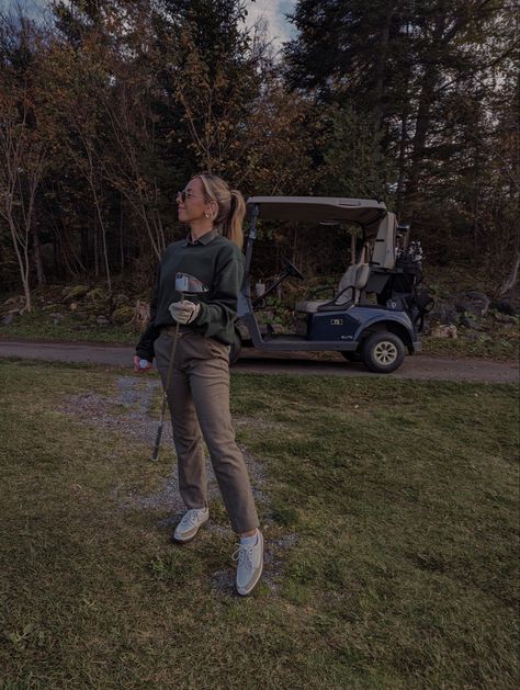 Golf Windbreaker Outfit, Golf Winter Outfit Women, Golf Pants Women Outfit, Cold Golf Outfit Women, Cold Weather Golf Outfit Women, Womens Golf Outfit Cold Weather, Golf Outfits Women Pants, Golf Outfits Women Fall, Fall Golfing Outfits For Women