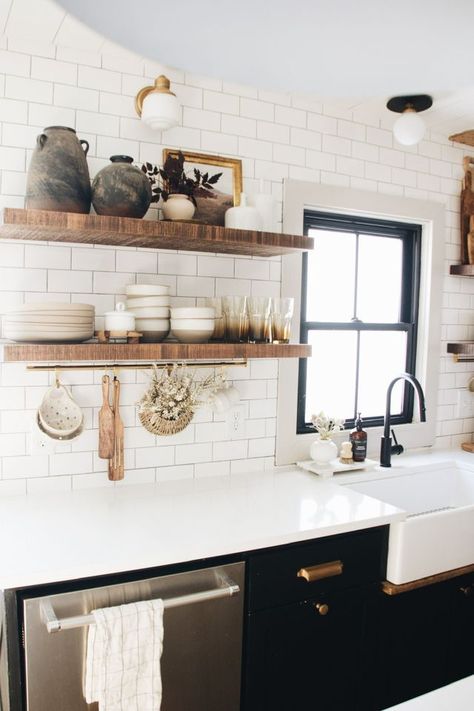 Small Kitchen Shelf, Kitchen Floating Shelves, Farmhouse Kitchen Decor, Kitchen Shelves, Black & White, Shelf Decor, Kitchen Renovation, A Kitchen, Kitchen Inspirations