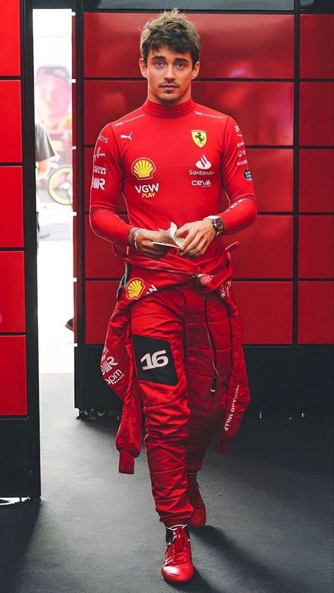 Charles Leclerc Full Body Pic, Conan Gray And Olivia Rodrigo, F1 Suit, Charles Leclerc Aesthetic, Charle Leclerc, Ferrari Aesthetic, Charles Lecrec, Lord Perceval, Prince Of Monaco