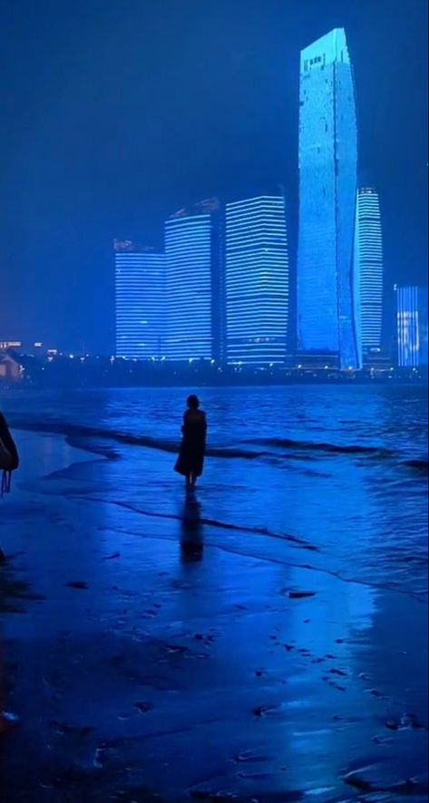 New Retro Wave, Cyberpunk Aesthetic, Pretty Landscapes, Blue Hour, Cinematic Photography, Night City, Night Aesthetic, City Aesthetic, Pretty Places