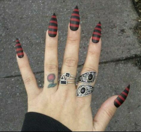 Red Stiletto Nails, Witchy Nails, Halloween Acrylic Nails, Gothic Nails, Goth Nails, Striped Nails, Nails Polish, Halloween Nail Designs, Short Nail Designs