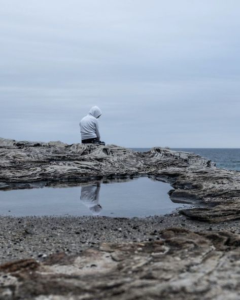 Impaired Social Cognition May Affect Well-being of RRMS Patients Sitting On Cliff, Types Of Mental Health, Dealing With Loneliness, Antisocial Personality, Low Self Esteem, Chronic Illness, Health Issues, Self Esteem, How Are You Feeling