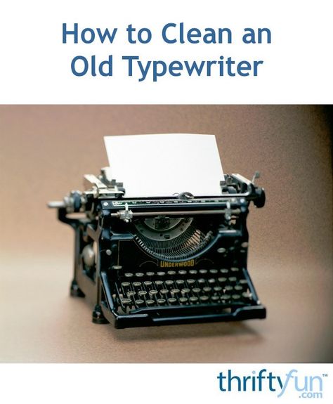 Old School Typewriter, Old Fashioned Typewriter, Underwood Typewriter, Manual Typewriter, Old Typewriter, Typewriter Keys, Antique Typewriter, Retro Office, Portable Typewriter