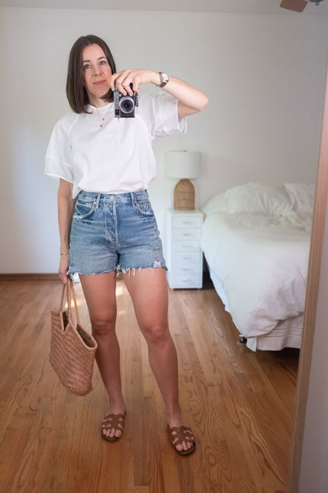 SHORTS STYLING GUIDE: 3 Chic Formulas - Seasons + Salt Pangbahay Outfit, Mid Size Shorts Outfits, Midsize Shorts, Spring Shorts Outfits, Shorts Styling, Casual Shorts Outfit, 2023 Wardrobe, Casual Outfits For Moms, Plus Size Summer Outfits