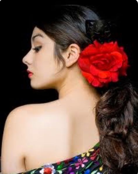 Dancer Hairstyles, Flower Portrait, Italian Hair, Flamenco Dancer, Flamenco Dress, Flamenco Dancing, Curly Ponytail, Flamenco Dancers, Hair Shows