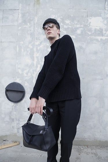 Old Money Outfits For Men, Loewe Fashion, Loewe Puzzle Bag, Oversized Striped Shirt, Nowhere Man, Men's Casual Fashion, Mens Fashion Denim, Loewe Puzzle, Puzzle Bag