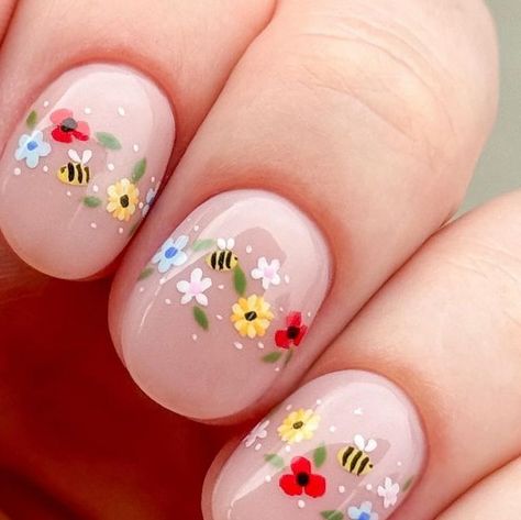 Spring Gel Nails Designs, French Nails Colour, Wildflower Nails, Nail Designs For Kids, Bird Nails, Shellac Designs, Nail Tech Quotes, Spring Nails Ideas, Kids Nail Designs