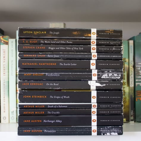 Constantly obsessed with Penguin Black Classics. Penguin Black Classics, Modern Classics Books, Penguin Classics Books, Penguin Classics Aesthetic, Penguins Classics, Penguin Modern Classics, Penguin Classics, Book Recs, Penguin Books