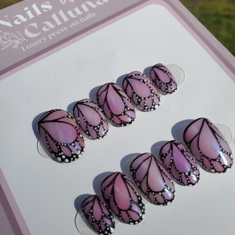 Butterfly Wing Purple Chrome Press-on Nails Pressons Stick on Nails Short Nails Purple, Chrome Butterfly, Nails Butterfly, Purple Chrome, Nails Shape, Nails Hand Painted, Nails Size, Nails Purple, Butterfly Nail Art