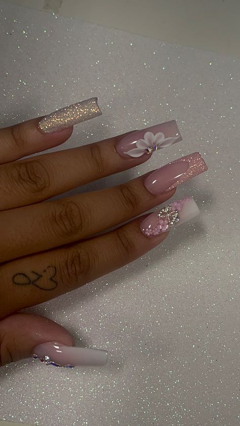 17 Nails Acrylic, Pretty Nails Birthday, Medium Length Nails Birthday, 33 Birthday Nails, Nail Ideas For 21st Birthday, September Birthday Nails Acrylic, Nails 22 Birthday, Birthday Sagittarius Nails, Birthday Acrylic Nails Coffin Medium