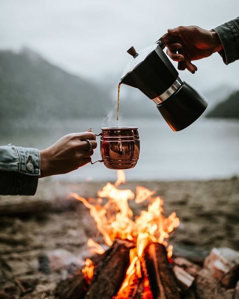 Camping Photoshoot, Camping Inspiration, Camping Photography, Camping Aesthetic, Camping Coffee, Adventure Photography, Camping Life, Travel Tours, Camping And Hiking