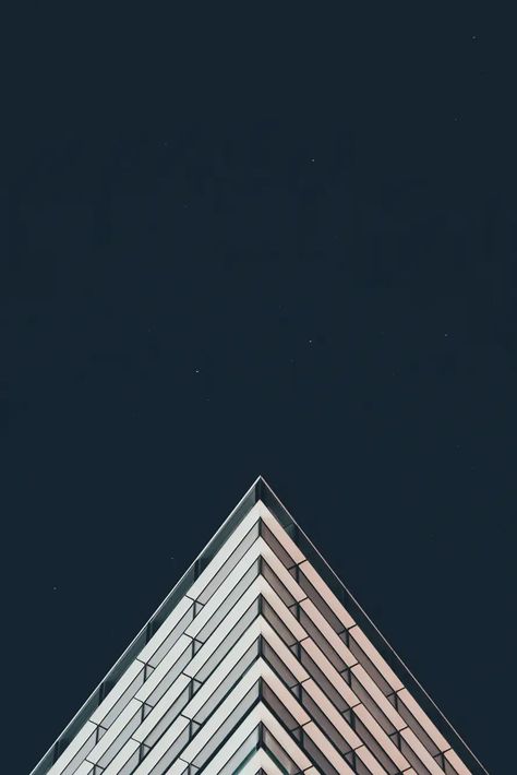 Negative Space in Photography: The Essential Guide for Beautiful Compositions Negative Space Photography, Real Estate Pictures, Minimalist Wallpaper Phone, Worms Eye View, Glass Building, Architecture Wallpaper, Space Photography, Architecture Images, White Building