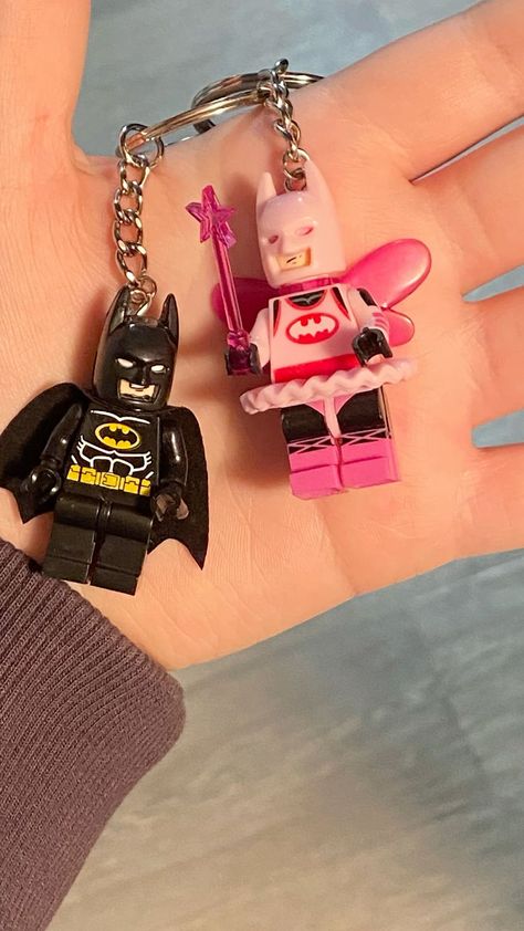 Spiderman Keychain, Batman Keychain, Lego Spiderman, Boyfriend Day, How To Tie Shoes, Doll Eye Makeup, Bf Gifts, Couples Keychains, Creative Gifts For Boyfriend Matching Keychains Couples, Matching Spiderman, Batman Keychain, Batman Diy, Lego Spiderman, Boyfriend Day, Couples Keychain, Keychains Diy, Batman Gifts