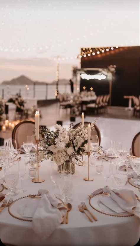 Beige Wedding Theme, Champagne Wedding Themes, Neutral Wedding Decor, Wedding Theme Color Schemes, Champagne Wedding Colors, Beach Wedding Tables, Destination Wedding Decor, Dream Beach Wedding, Neutral Wedding Colors