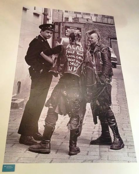 Dublin Punks Irish Punk, Ireland History, Irish History, T Shirt Image, Punk Goth, Punk Style, Old Pictures, Dublin, Childhood Memories