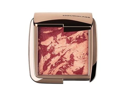 Hourglass Ambient Lighting Blush, Hourglass Ambient, Performance Makeup, Hourglass Cosmetics, Coral Blush, Benzoic Acid, Summer Glow, Dim Lighting, Blush Brush