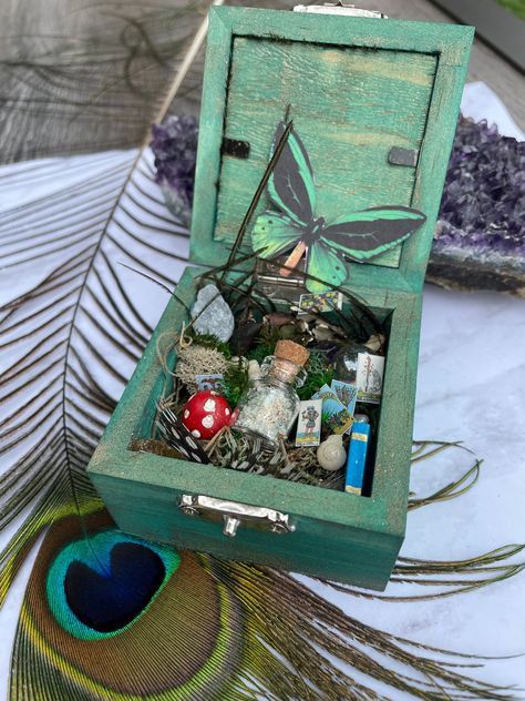 Fairy Objects, Fae Core, Jar Of Stars, Miniature Journal, Mushroom Potato, Fairy Miniatures, Crystal Skeleton, Fairy Journal, Fairycore Jewelry