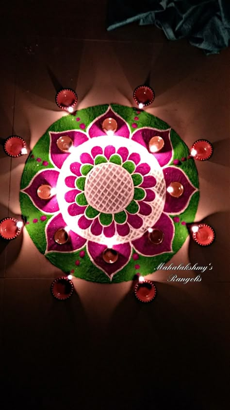 Easy Round Rangoli Design, Simple Round Rangoli, Round Rangoli Design Simple, Rangoli Round Designs, Round Rangoli Design Diwali, Rangoli Designs Latest Simple, Round Rangoli Design, Beautiful Rangoli Designs Latest, Round Rangoli