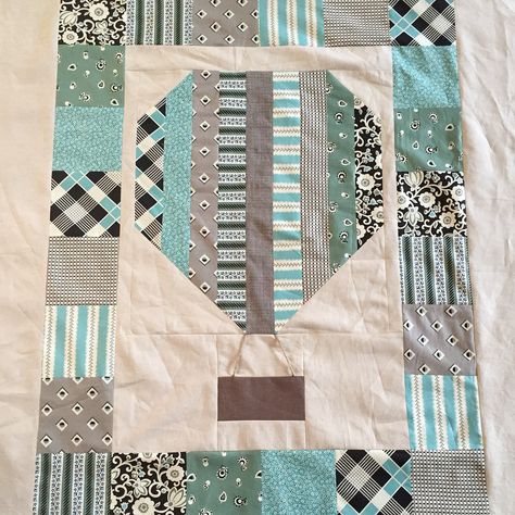 Hot Air Balloon Quilt, Balloon Quilt, Dollhouse Quilt, Hot Air Balloon Craft, Patchwork Quilting Designs, Cute Sewing Projects, Pretty Quilt, Quilt Baby, Craft Quotes