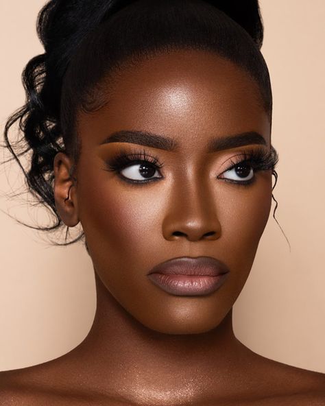 Chloé (@chloekitembo) • Instagram photos and videos Chloe Kitembo, African American Makeup, Makeup For Moms, Makeup For Black Skin, Face Palette, Dark Skin Beauty, Basic Makeup, Natural Glam, Perfect Lips