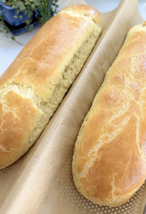 Gluten Free French Bread Gluten Free French Bread, French Baguette Recipe, Dinner Roll Recipe, Paleo Breads, French Loaf, Cuban Bread, Gluten Free Yeast Free, Baguette Recipe, French Bread Recipe