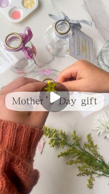 Mommy Pot Vase Poem, Mommy Pot Poem, Dandelion Vase, Free Poems, Tiny Vase, Diy Mom, Paint Sealant, I Love Mommy, Mom Poems