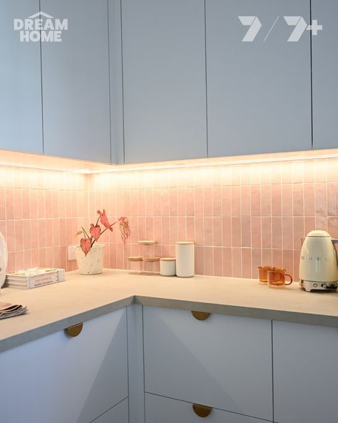 Who said tiles are reserved for just the splashback and the floor in the kitchen? 🤔 Last night we saw the first half of the QLD home reveals on Dream Home and Lara & Peter created this gorgeous new kitchen for Hannah & Johnny. They chose our Safi Pink Gloss subway tile to turn the island bench and the range hood into a beautiful feature and continued Safi into the Butler's pantry for a fun pop of colour. 💗 Would you use tiles like this in your home? Let us know in the comments! 💬 Blue And Pink Kitchen Backsplash, Blue Kitchen Pink Tiles, Pink Tiles Kitchen, Pink Tile Splashback, Pink Kitchen Tiles, Pink Splashback Kitchen, Pink Backsplash Kitchen, Blue And Pink Kitchen, Blush Pink Kitchen Tiles