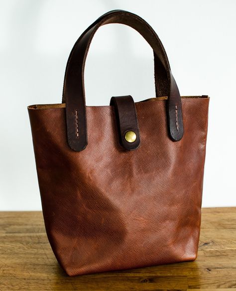 Small Brown Leather Tote Handbag by HeatherBorgDesignCo on Etsy Hand Bags Ideas, Handmade Leather Tote Bag, Leather Goodies, Leather Bag Design, Leather Handbags Handmade, Bags Ideas, Small Leather Bag, Brown Leather Handbags, Brown Leather Totes