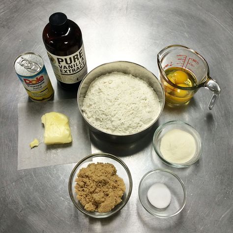 Both and wet and dry ingredients for the Hawaiian buns. Hawaiian Buns, King Hawaiian Rolls, Savory Bread Puddings, Gf Bread, Fresh Pineapple, Hawaiian Rolls, King Arthur Flour, Bread Machine Recipes, Sweet Roll