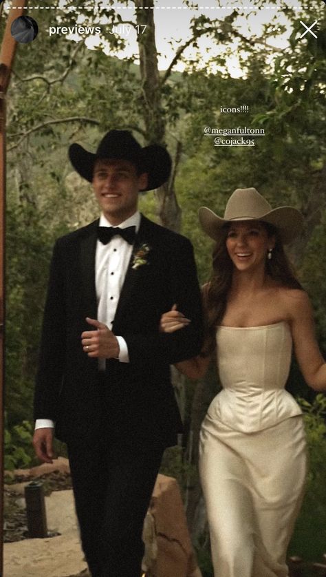 Grooms Summer Wedding Attire, Vaquero Wedding Groom, Western Formal Wedding, Cowboy Husband Wedding, Groom With Cowboy Hat, Western Formal, Couple Formal Outfits, Cowboy Wedding Attire, Cowboy Themed Engagement Photos