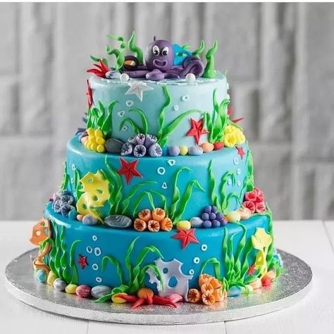 Underwater Birthday Cake, Under Sea Cake, Finding Nemo Birthday Cake, Turtle Pool, Shark Cakes, Ocean Birthday Cakes, Glow Cake, Fish Cake Birthday, Sea Cake