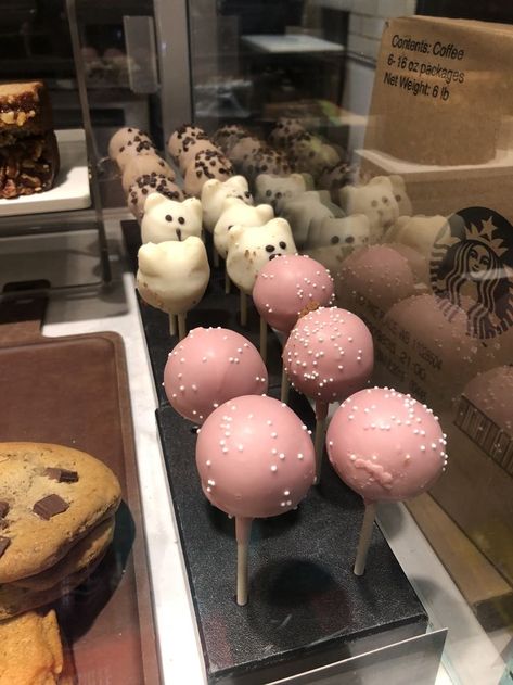 Starbucks Cake Pops Aesthetic, Cake Pop Aesthetic, Cake Pops Aesthetic, Starbucks Cake Pops, Starbucks Cake, Food Babe, The Bakery, Think Food, Food Drinks Dessert