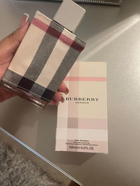 Burberry London Perfume, Burberry Perfume, Expensive Perfume, Perfume Lover, Burberry London, Body Mist, Gift List, Makeup Kit, Smell Good