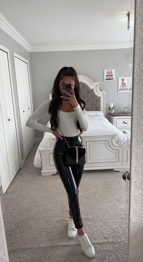 New Look Outfits Womens Fashion, Shiny Black Leggings Outfit, Baddie Boujee Outfits, Unique Dress Ideas, Vinyl Leggings Outfit, Winter Dress Outfit Ideas, Date Night Casual Outfit, Boujee Winter Outfits, Shiny Leggings Outfit