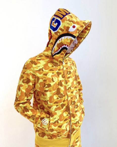 PUBG x A Bathing Ape - Shark Full Zip Hoodie Pubg Video, Bape Ape, Yellow Camo, Bape Shark, Bape Hoodie, Hoodies Men Style, Textile Print, Yellow Hoodie, Bathing Ape