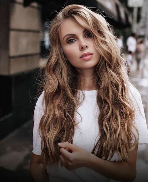 Snezhana Yanchenko, Long Hair Pictures, Long Wavy Hair, Light Hair, Dream Hair, Thick Hair, Your Photo, Weave Hairstyles, Aesthetic Girl