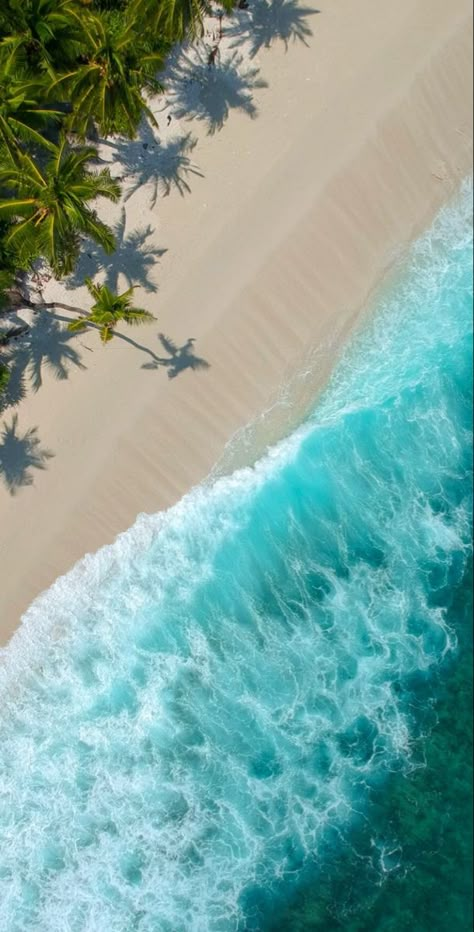 Best Places To Vacation, Visit Maldives, Iphone Wallpaper Landscape, Summer 25, Nature Backgrounds, Blue Skies, Hawaii Travel, Beach Aesthetic, Endless Summer