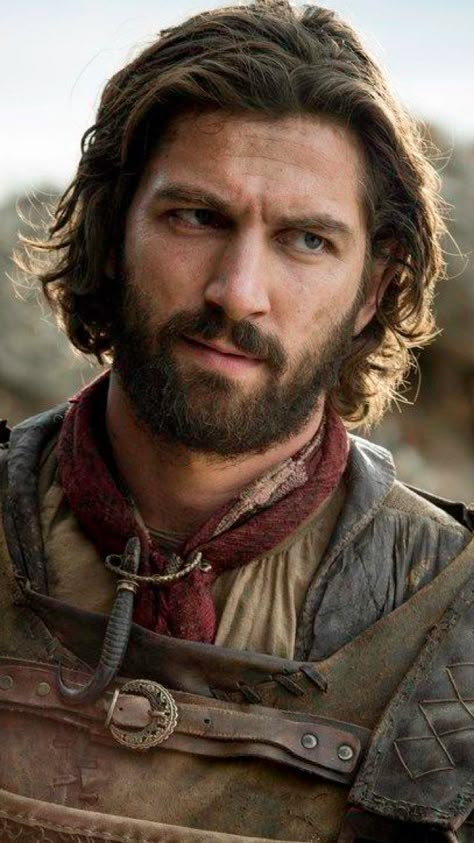 Daario Naharis, Michael Huisman, Watchers On The Wall, Michiel Huisman, Beyonce Hair, Medieval Hairstyles, Fire And Blood, Photo Games, Cersei Lannister