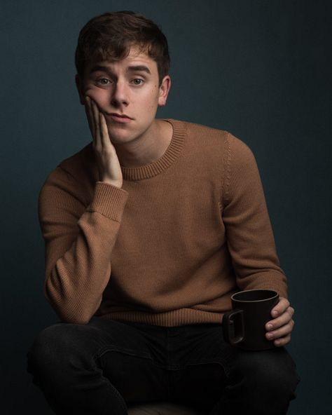 Connor Franta, Minimalist Fashion Men, Mens Photoshoot Poses, Portrait Photography Men, Man Photography, Men Photography, Male Photography, Celebrity Dads, Boy Poses