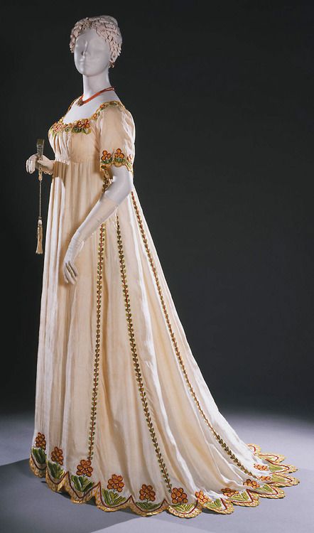 Dress 1805-1810 The Philadelphia Museum of Art Regency Costume, Regency Gown, Regency Era Fashion, 1800s Fashion, Regency Dress, Regency Fashion, 19th Century Fashion, Old Dresses, Philadelphia Museum Of Art