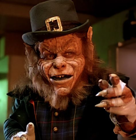 Scary Leprechaun, Leprechaun 1993, Leprechaun Movie, Nun Halloween, Warwick Davis, Muppets Most Wanted, Halloween Wallpaper Iphone, Horror Movie Characters, Character Profile