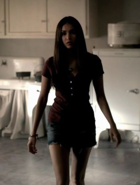 The Vampire Diaries Outfits, Elena Outfits, Elena Aesthetic, Elena Gilbert Outfits, Selena Gomez Dress, Elena Gilbert Style, Elena Gilbert Aesthetic, Gilbert Aesthetic, Tvd Aesthetic