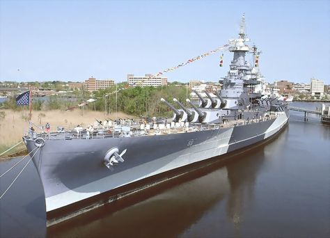 27 Free and Cheap Things to Do in Wilmington, NC | TripBuzz Battleship North Carolina, Uss North Carolina, Us Navy Ships, Cheap Things To Do, Wrightsville Beach, Naval History, North Carolina Homes, Carolina Beach, Wilmington Nc